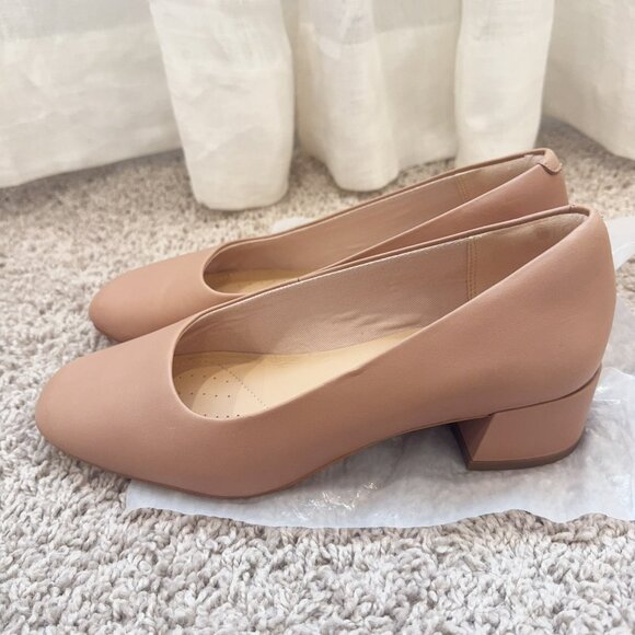 Clarks Womens Sheer Rose Low Heel Pump Light Pink US 7 - Picture 2 of 5